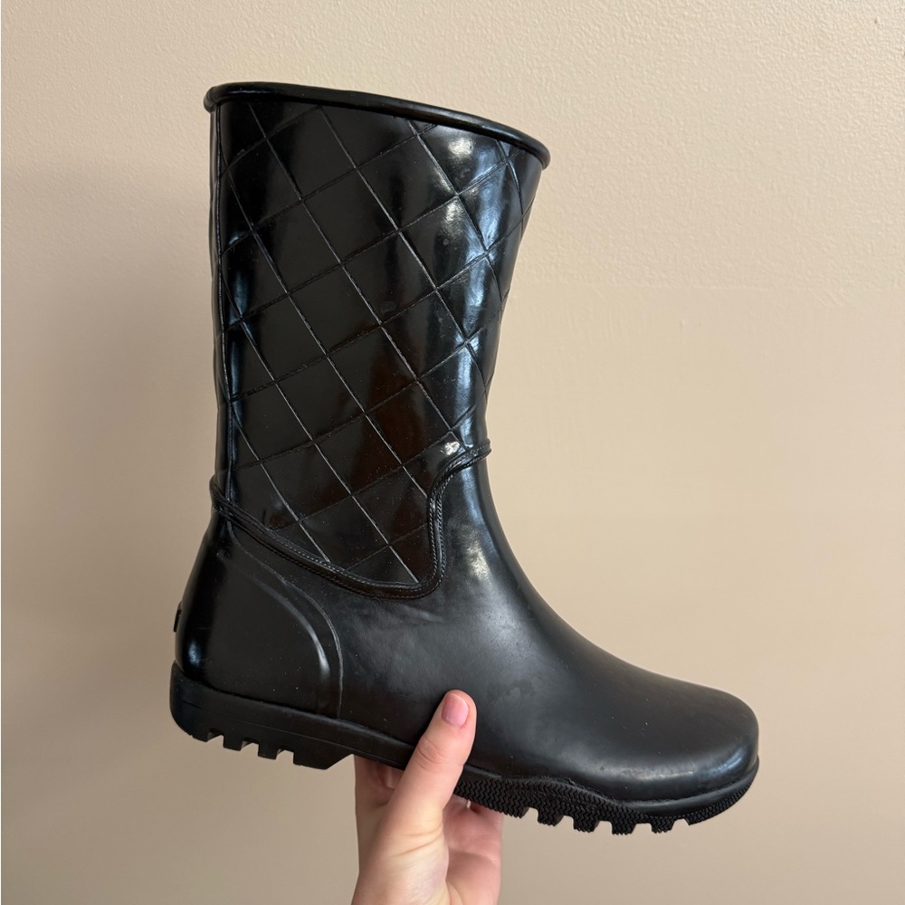 Sperry Black Quilted Winter Boots